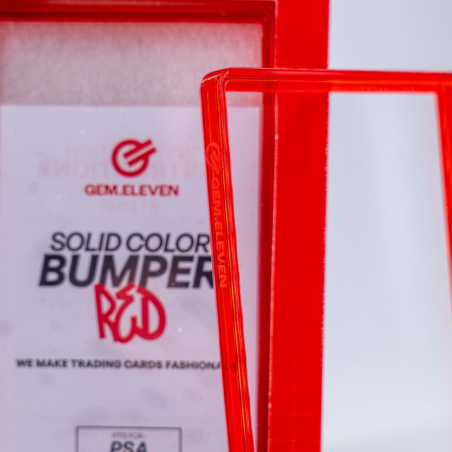 Gem.Eleven Solid Slab Bumper Rot (PSA) – Schutzrahmen für gegradete Karten